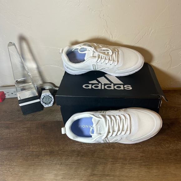 Vionic Miles II Women's Sneaker With Orthotic Arch Support White - size 9 - Picture 3 of 5